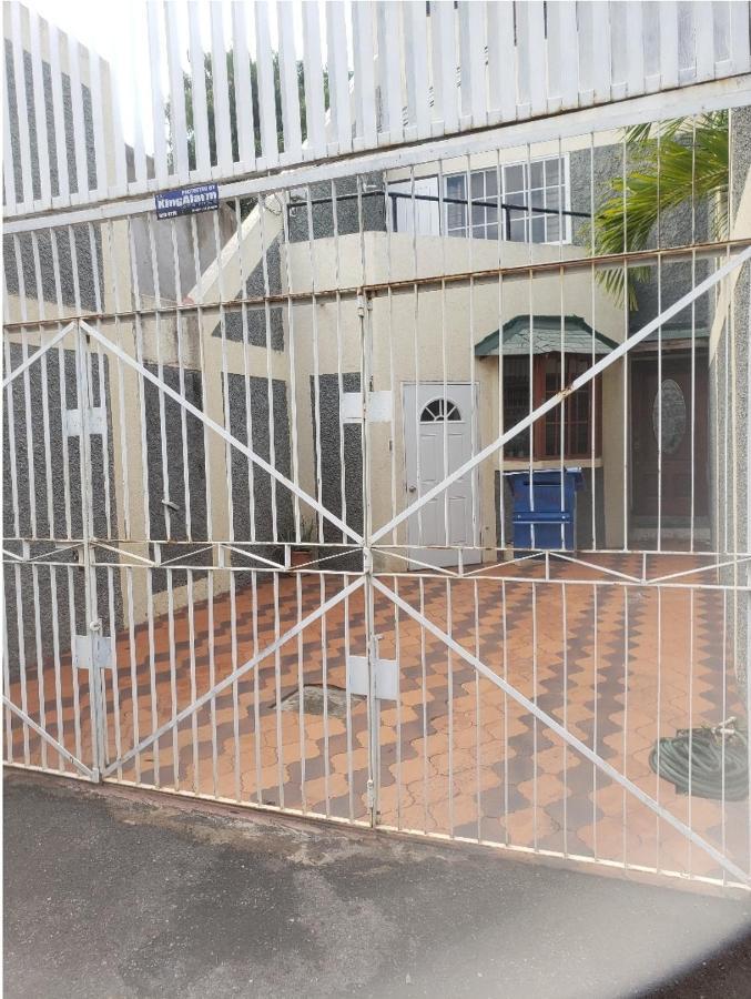 Pearl Of The City New Kingston Exterior foto